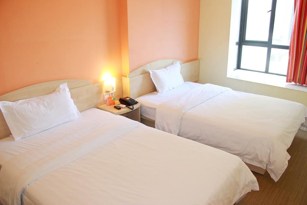 7Days Inn Heyuan Cultrual Palace Renren Le Esterno foto